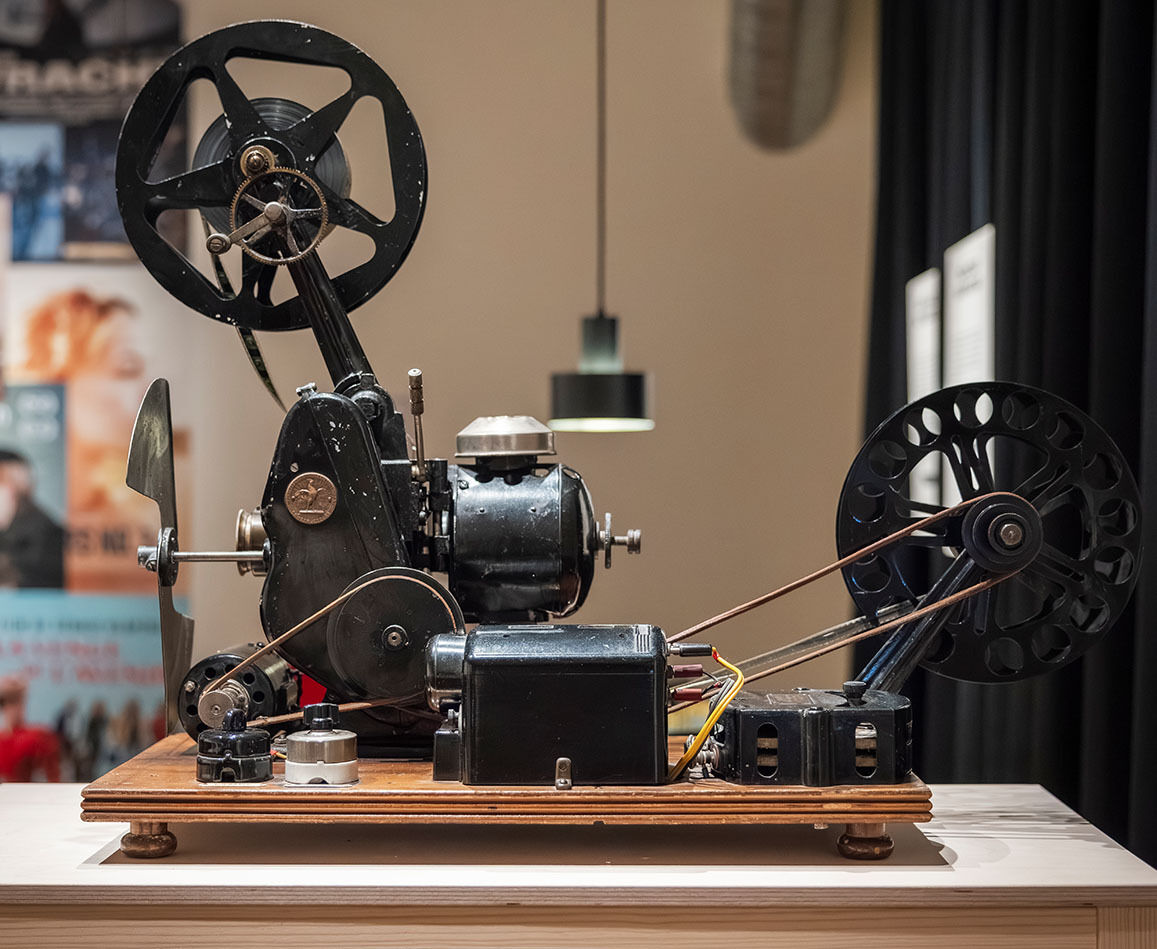 Historischer Filmprojektor aus den Anfängen des Kinos (Bild: Roberta Fele)